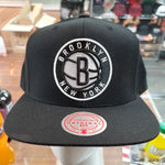 Mitchell & Ness Black - Snapback Hat - HEADRUSH detaillant autorisé LTABSHOP.CA 